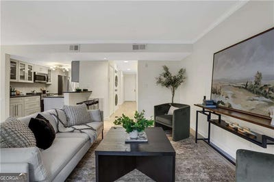 /international/us/9-ivy-gates-ne-atlanta-ga-110108507320/