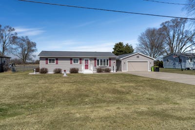 /international/us/1600-hotchkiss-road-freeland-mi-110108382243/