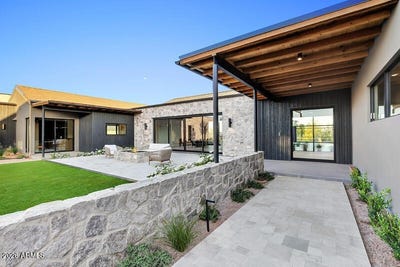 /international/us/9067-e-rimrock-drive-scottsdale-az-110108495884/
