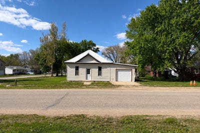 /international/us/301-e-bridge-street-anthon-ia-110108858799/