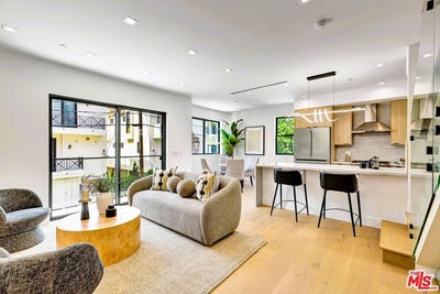 /international/us/4329-radford-ave-studio-city-ca-110109251150/
