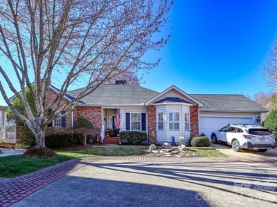 /international/us/653-high-quarry-road-hendersonville-nc-110106553193/