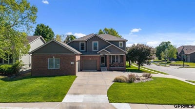 /international/us/18025-dewey-circle-elkhorn-ne-110109117700/