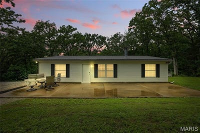 /international/us/9935-golden-ridge-drive-grubville-mo-110100241604/