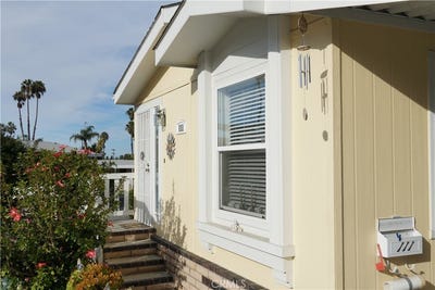 /international/us/2550-pacific-coast-hwy-torrance-ca-110105905671/