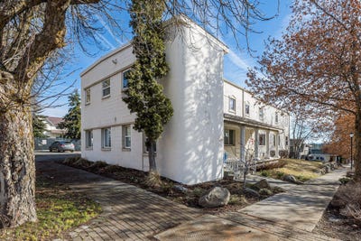 /international/us/317-college-ave-cheney-wa-110105726396/