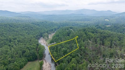 /international/us/vaughn-road-spruce-pine-nc-110106733947/