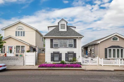 /international/us/14-11-cross-bay-boulevard-broad-channel-ny-110108693127/