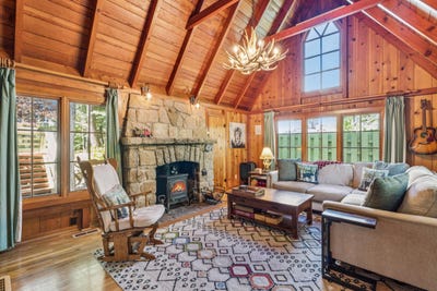 /international/us/28772-cedar-drive-lake-arrowhead-ca-110108023488/