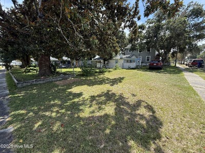 /international/us/404-n-third-street-carolina-beach-nc-110103291419/