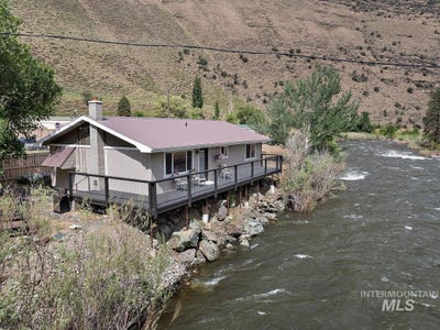 /international/us/7438-hwy-95-s-riggins-id-110106735424/