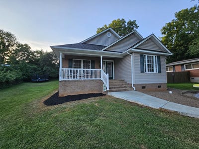 /international/us/713-hugh-ave-roanoke-va-110101144322/