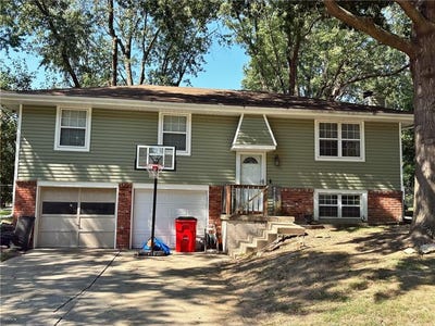 /international/us/1610-se-oak-street-oak-grove-mo-110110243769/