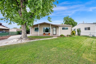 /international/us/395-e-6270-s-murray-ut-110108346475/