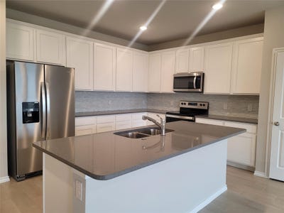 /international/us/933-ravenwood-lane-van-alstyne-tx-110107832298/