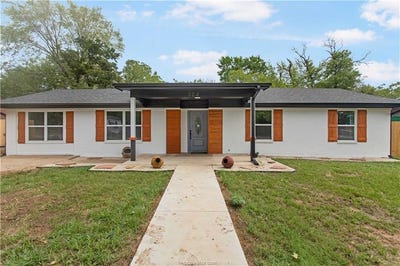 /international/us/904-westview-caldwell-tx-110108545411/