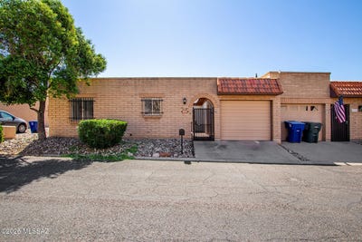 /international/us/8342-e-cypress-point-lane-tucson-az-110107081310/