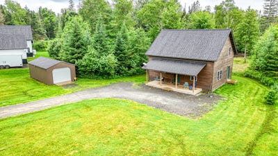 /international/us/18-big-snow-way-rangeley-me-110100893686/?lang=zh-cn
