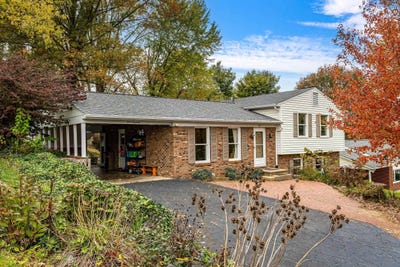 /international/us/419-west-ave-harrisonburg-va-110120896292/