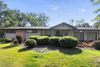 /international/us/1051-sylvan-road-benton-harbor-mi-110109063963/