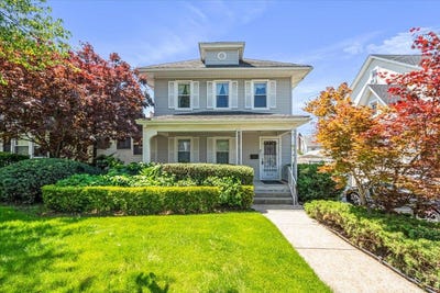 /international/us/35-30-211th-street-bayside-ny-110098431517/