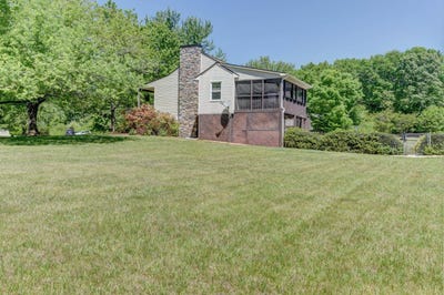 /international/us/151-anderson-place-rustburg-va-110107684371/