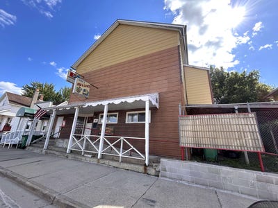 /international/us/220-w-south-railroad-street-kendall-wi-110102282013/