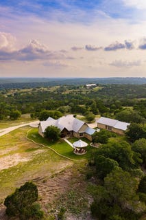 /international/us/195-kamira-dr-kerrville-tx-110108360606/
