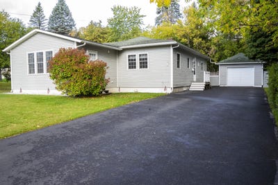 /international/us/4-wood-street-plattsburgh-ny-110110405657/