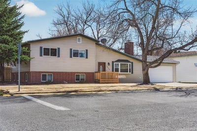 /international/us/1032-alpine-ave-cody-wy-110107513286/