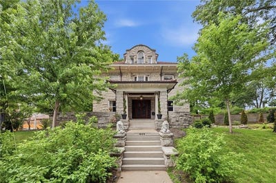/international/us/444-gladstone-boulevard-kansas-city-mo-110108380017/