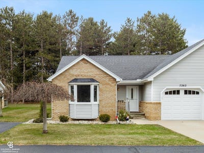 /international/us/7262-lakeshore-road-lakeport-mi-110107035272/