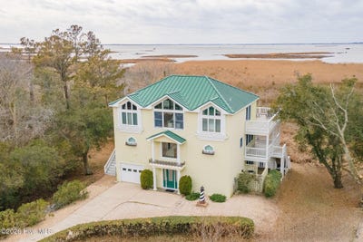 /international/us/1274-bear-foot-path-corolla-nc-110105882647/