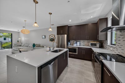 /international/us/625-ne-22nd-drive-wilton-manors-fl-110108164256/