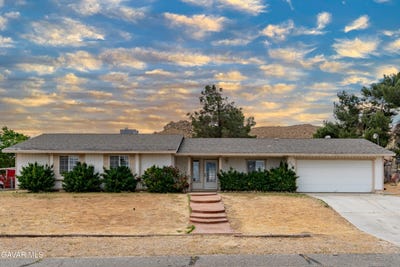 /international/us/40030-e-176th-street-palmdale-ca-110107385417/