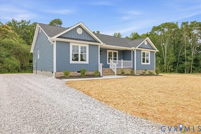 /international/us/4120-lee-drive-north-dinwiddie-va-110108856147/
