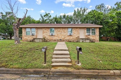 /international/us/701-w-hull-street-denison-tx-110100345521/