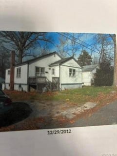 /international/us/7-hill-street-ellenville-ny-110119722113/