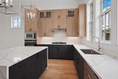 /international/us/14956-oak-street-addison-tx-110107487163/