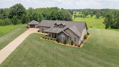 /international/us/8-chickadee-lane-mckenzie-tn-110107819997/
