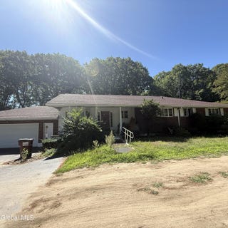 /international/us/181-s-kingsboro-avenue-gloversville-ny-110119640150/