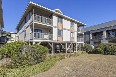 /international/us/11-ocean-isle-west-boulevard-w-ocean-isle-beach-nc-110096252984/
