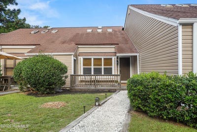 /international/us/17-foxfire-boulevard-jackson-springs-nc-110120462376/