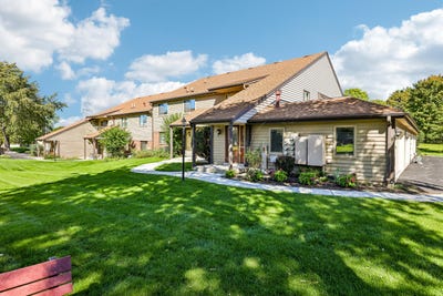 /international/us/3725-w-loomis-rd-greenfield-wi-110110421770/