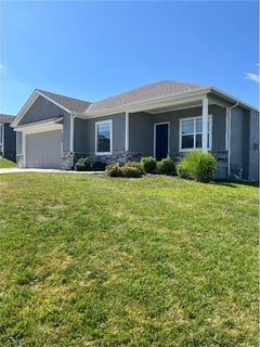 /international/us/15653-lakeside-drive-basehor-ks-110100551727/