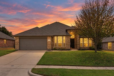 /international/us/2402-mallory-drive-corinth-tx-110120036808/