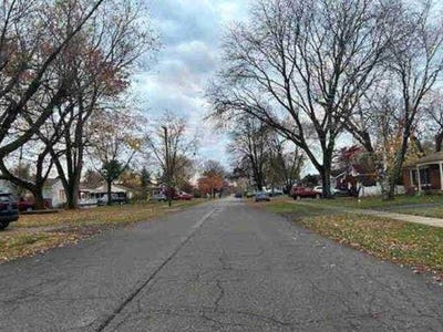 /international/us/19430-lexington-redford-mi-110097813027/