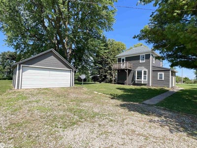 /international/us/6285-e-28th-street-n-newton-ia-110100472230/