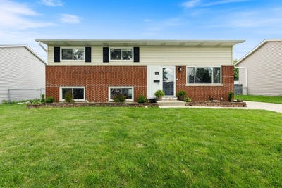 /international/us/20-w-fullerton-avenue-glendale-heights-il-110119514775/