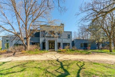 /international/us/18212-oak-grove-road-harvard-il-110107695004/
